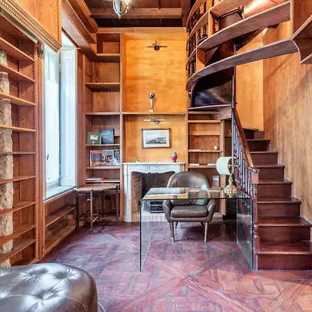 Exclusive 4 Bedrooms Near Duomo * ミラノ